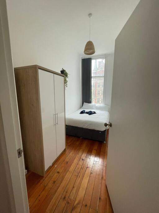 Spacious Flat For 6 City Center Gs305 Sheffield Bagian luar foto
