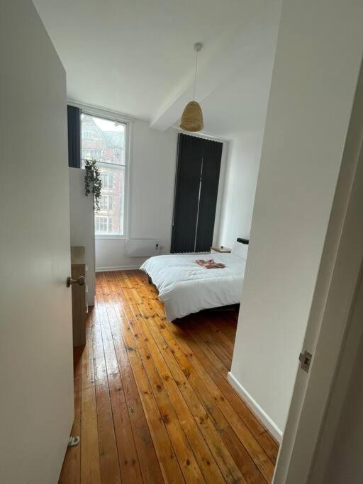 Spacious Flat For 6 City Center Gs305 Sheffield Bagian luar foto